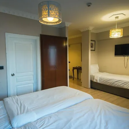 Ixir Hotel 3*