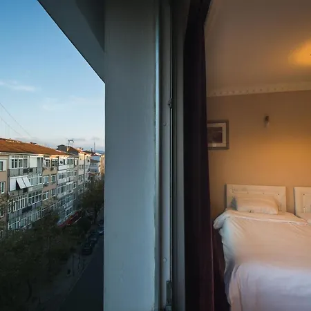 Ixir Hotel 3*