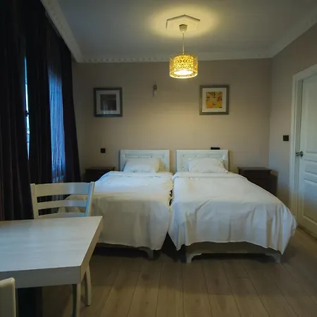 Ixir Hotell 3*